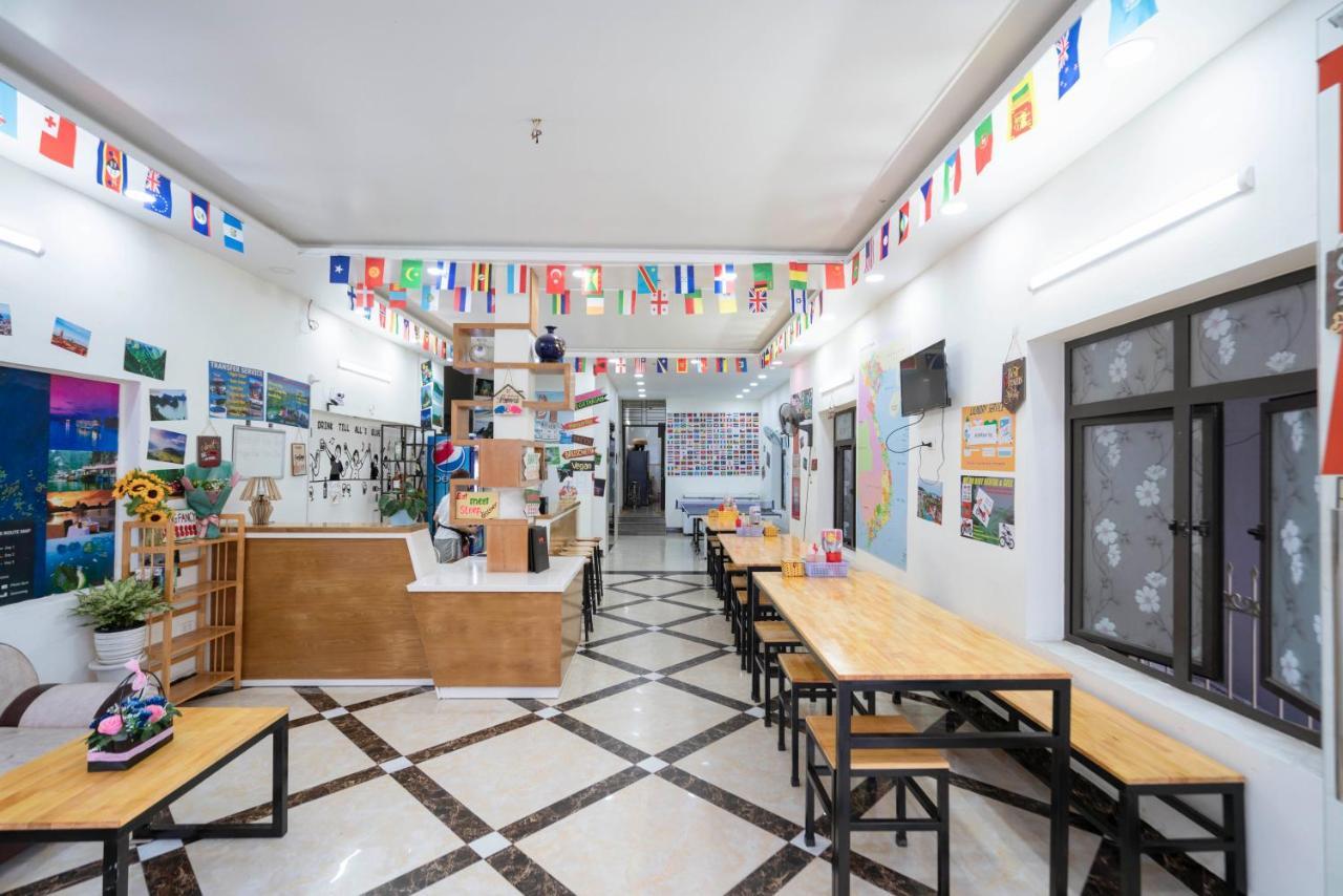 Ha Long Fancy Hostel And Restaurant Exterior photo