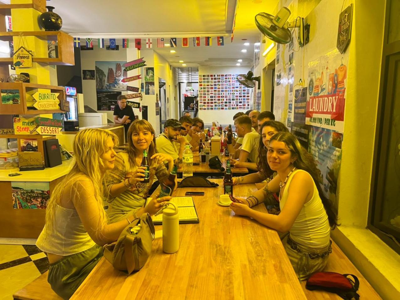 Ha Long Fancy Hostel And Restaurant Exterior photo