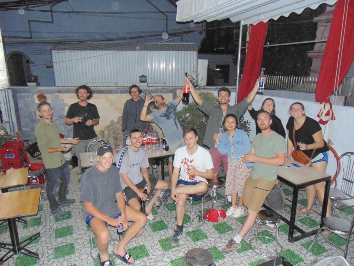 Ha Long Fancy Hostel And Restaurant Exterior photo